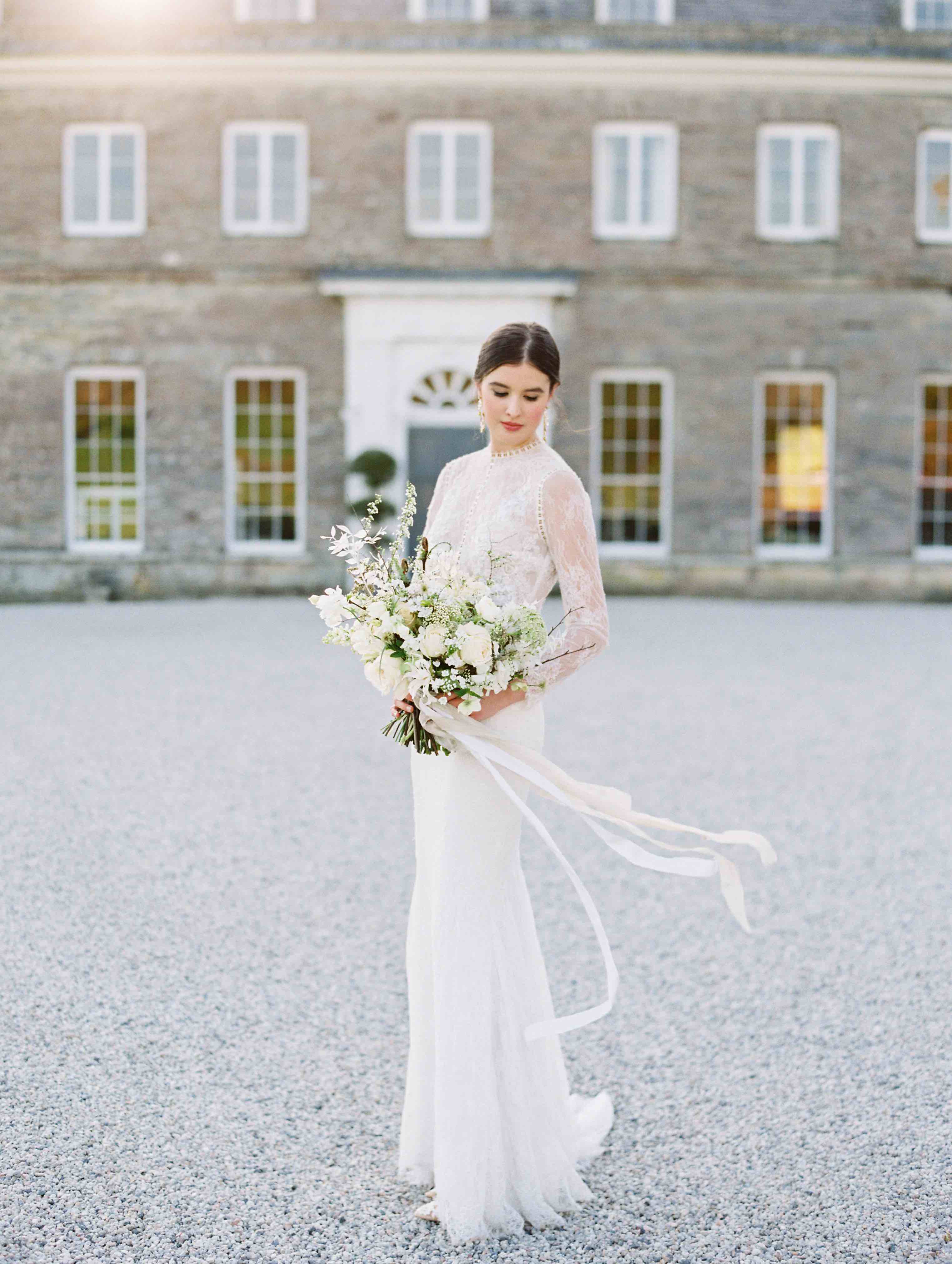Romantic Anna Georgina bridal dress for an English wedding | The Timeless Stylist | Hannah Duffy