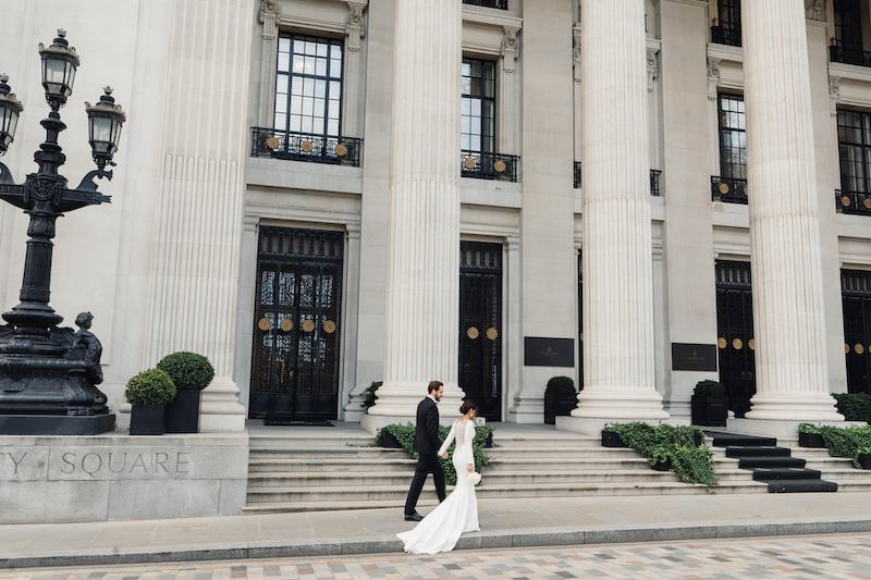 Luxury micro wedding at Four Season Hotel Ten Trinity London | Justin Alexander gown | Sugar Plum Bakes wedding cake maker | Rebecca Searle Photography