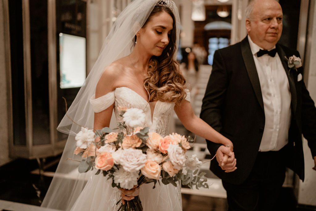 Luxury small wedding at The Savoy | The Unbridled photography | Peach and coral florals | Buttercream cake by Sugar Plum Bakes
