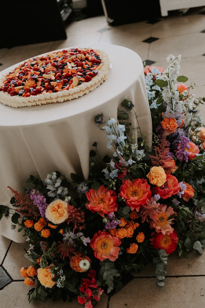 Millefoglie Italian Wedding Cake at Kew Gardens | Jennifer See Studio Photography